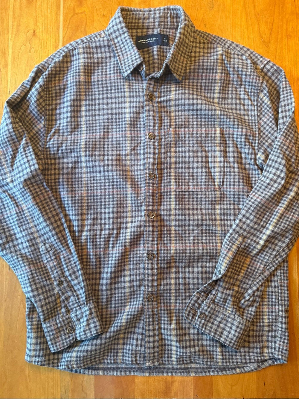 Abercrombie & Fitch Plaid Long-Sleeve Button-Up Shirt